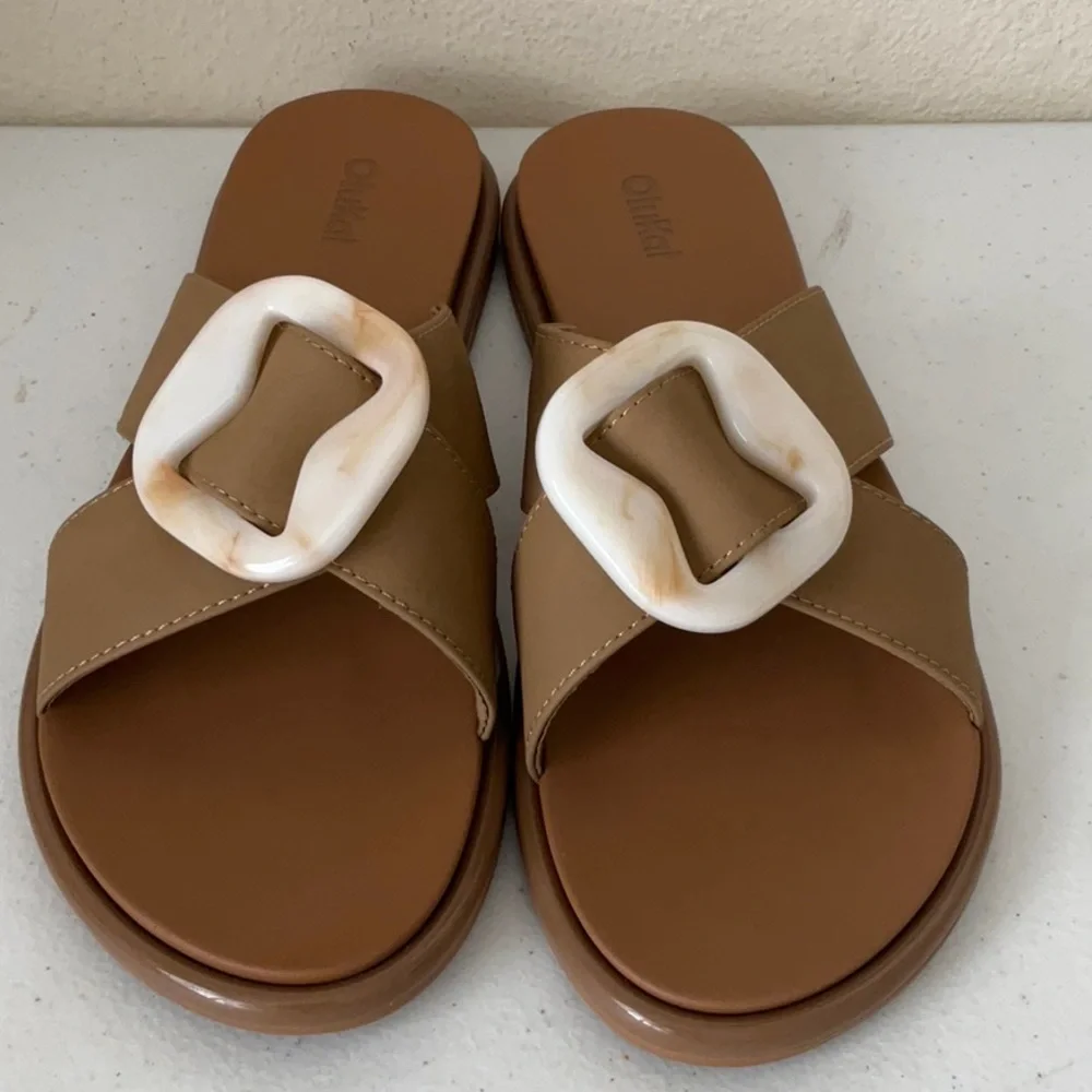 OluKai Tan Sandals with Cream Buckles (NWOT) - Picture 4 of 5